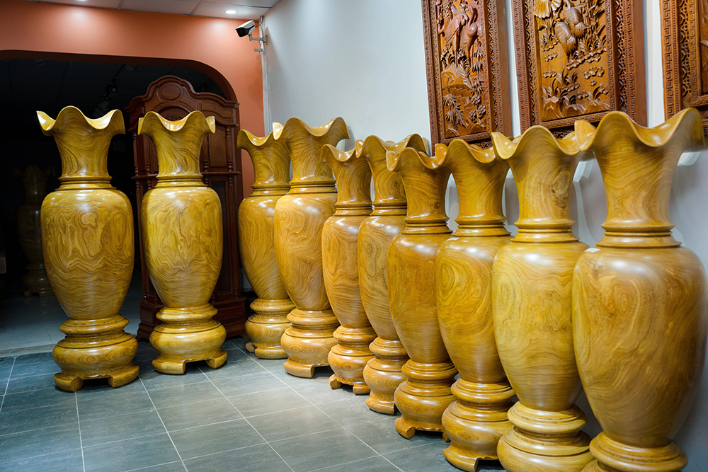 Lục bình gỗ cẩm vàng